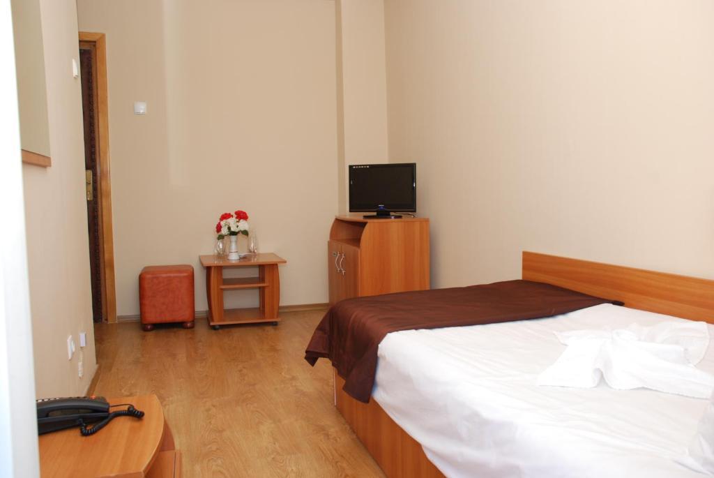 Hotel Liliacul Клуж-Напока Номер фото